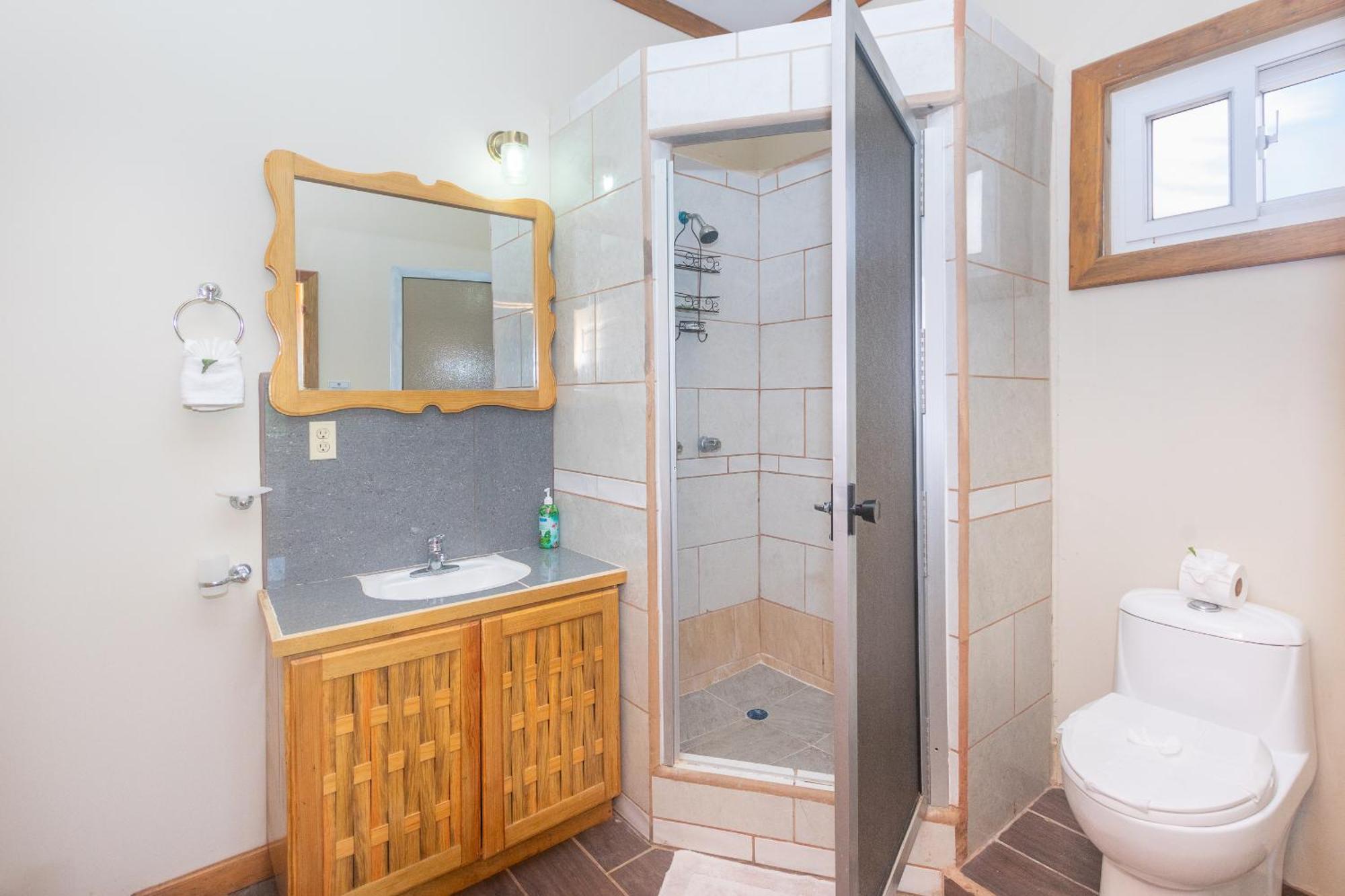 Wescot Villas Roatan ويست ايند المظهر الخارجي الصورة