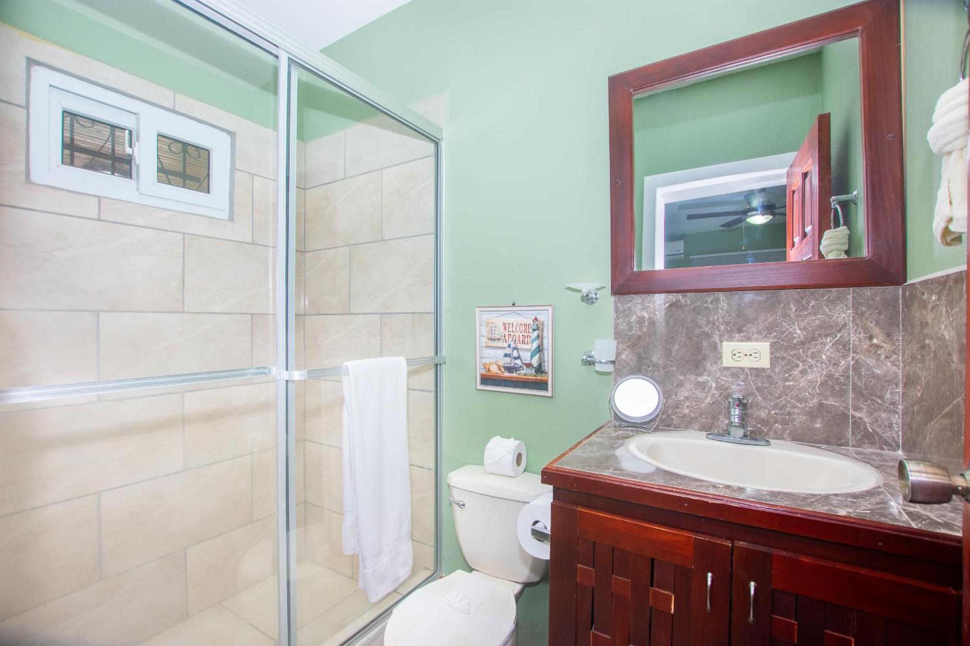Wescot Villas Roatan ويست ايند المظهر الخارجي الصورة