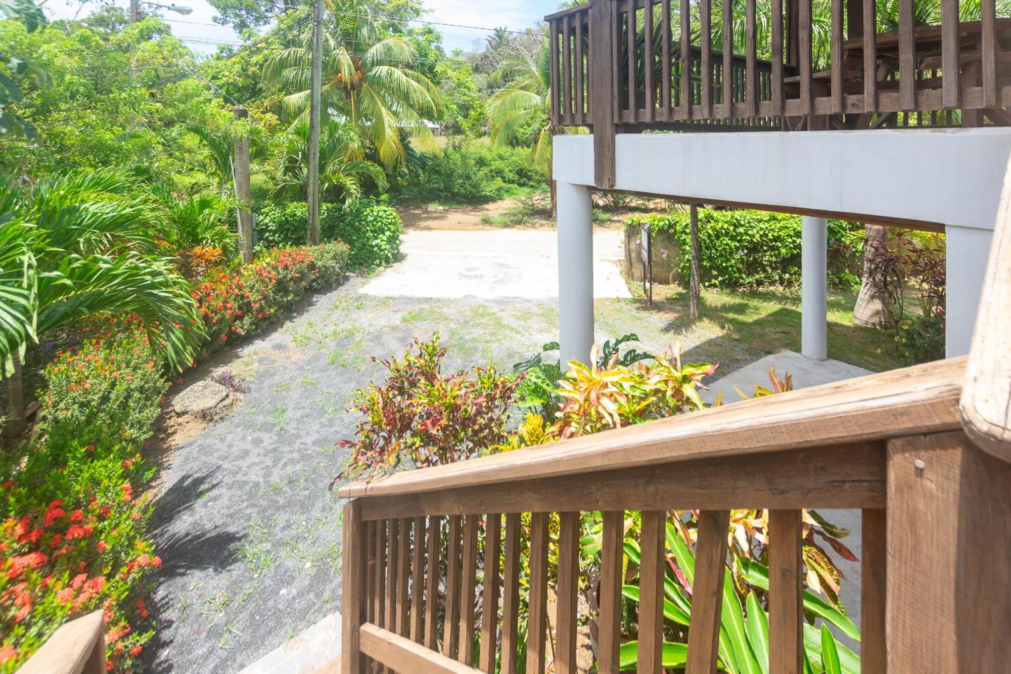 Wescot Villas Roatan ويست ايند المظهر الخارجي الصورة