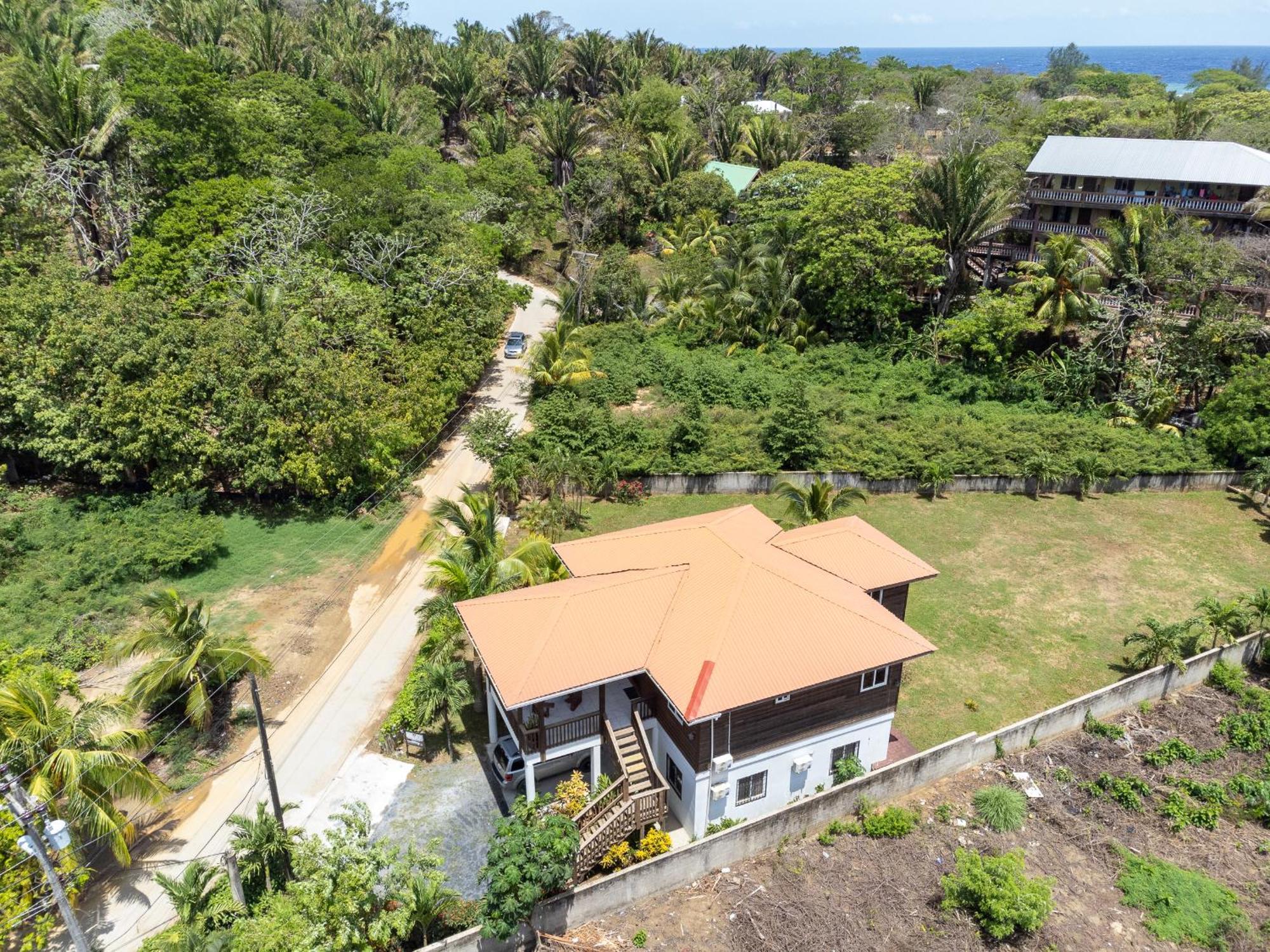 Wescot Villas Roatan ويست ايند المظهر الخارجي الصورة