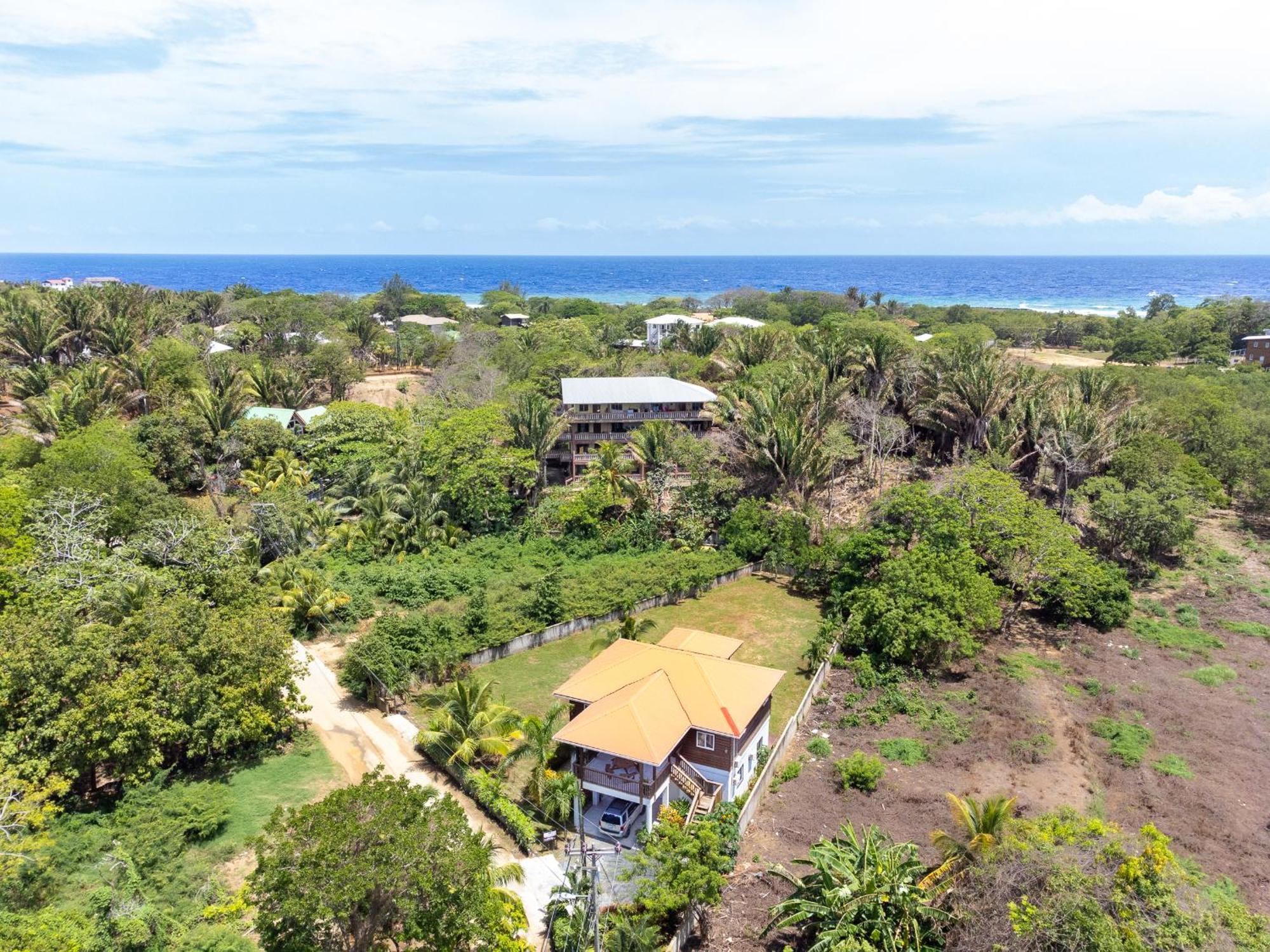 Wescot Villas Roatan ويست ايند المظهر الخارجي الصورة